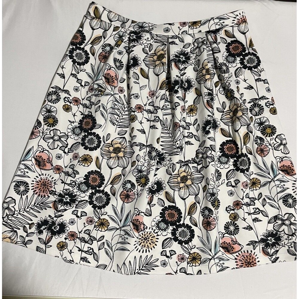 TU Women’s Size 12 Floral Pleated A-Line Skirt Cream Black Pink Yellow